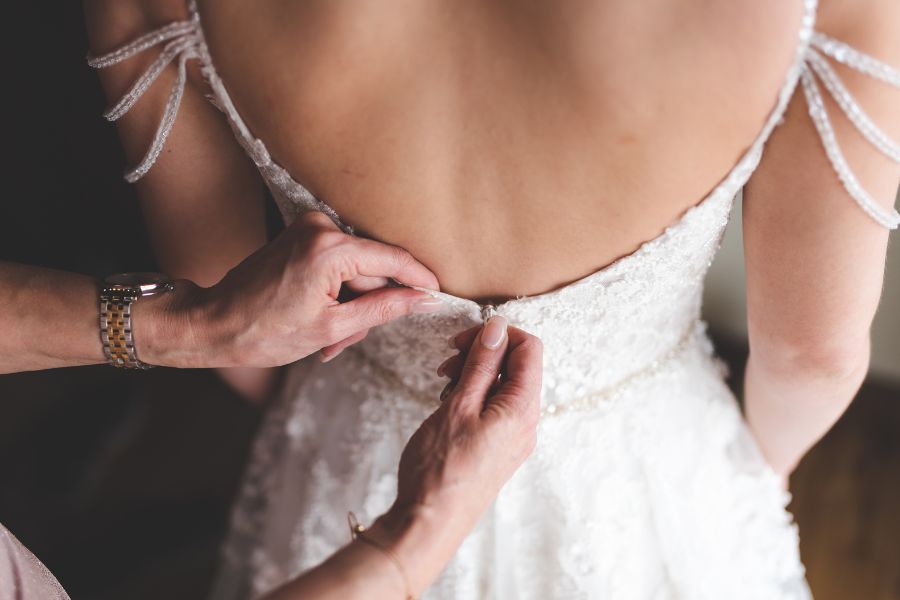 Jak wybrać najlepszy salon mody ślubnej?